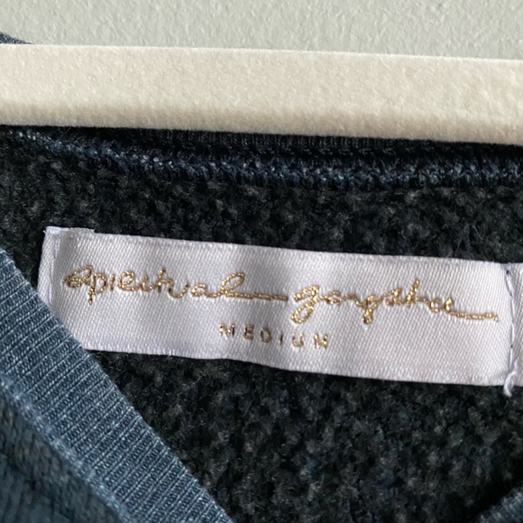 Spiritual Gangster Sweatshirt - Picture 3 of 5